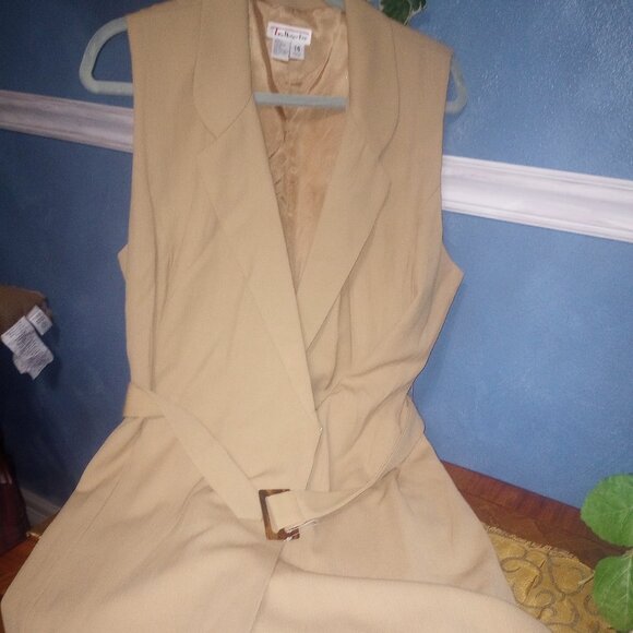 Talbot Sleeveless Dress - Picture 2 of 5